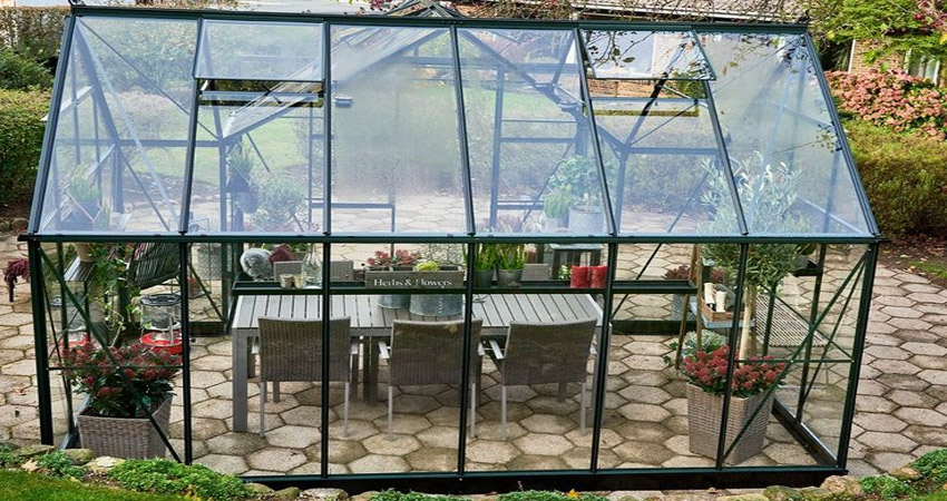 داشتن گلخانه شیشه ای در خانه چه مزایایی دارد؟