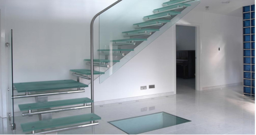 پله شیشه ای و استیل | پله شیشه ای با سازه استیل