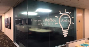 برچسب روی شیشه سکوریت