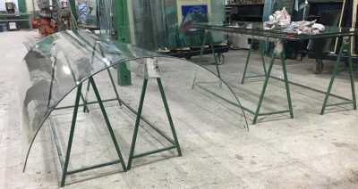 مزایای استفاده از شیشه خم در صنعت ساختمان