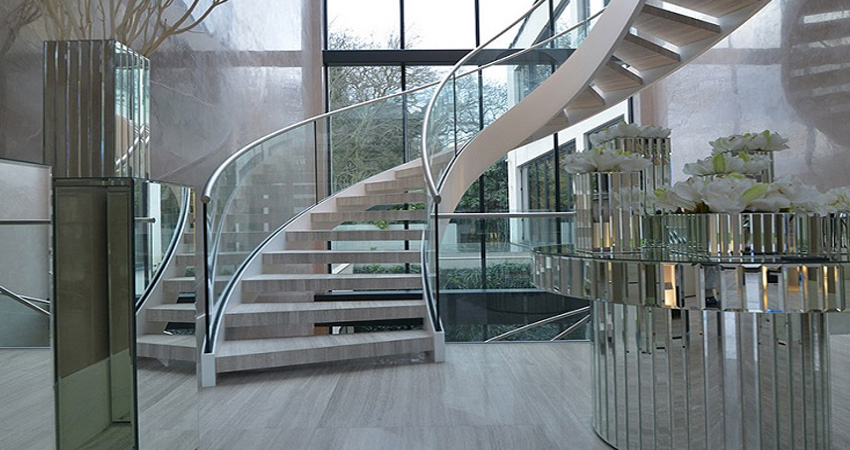 پله شیشه ای گرد: روشی لوکس برای طراحی داخلی ساختمان ها