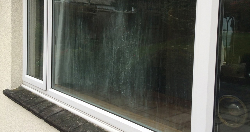 تعویض شیشه دوجداره پنجره upvc